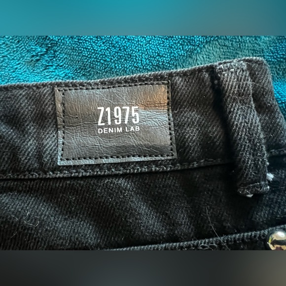 ZARA size 8 shorts with accents - Picture 7 of 7